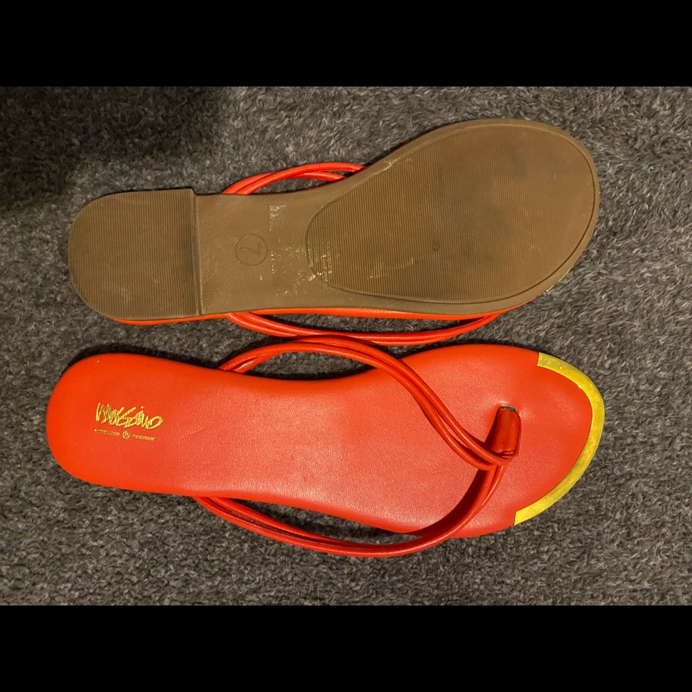 Red sandals - Picture 2 of 2